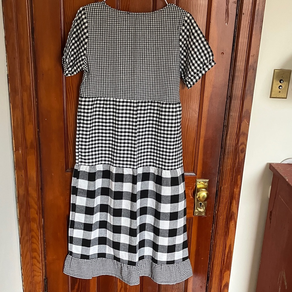 Black & White Gingham Tiered Dress - Picture 4 of 4